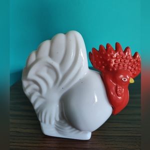 Vintage Avon Milk Glass Rooster Hand Lotion Bottle. (Empty)